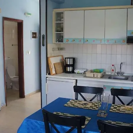 Sakis Aparthotel *