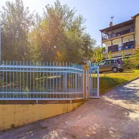 Aparthotel Sakis *