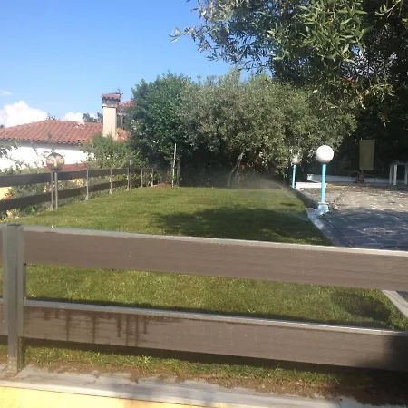 Sakis Aparthotel Vourvourou