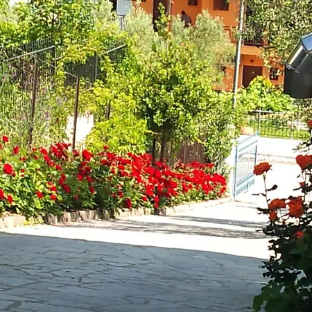 Sakis Aparthotel *