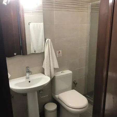 Aparthotel Sakis *