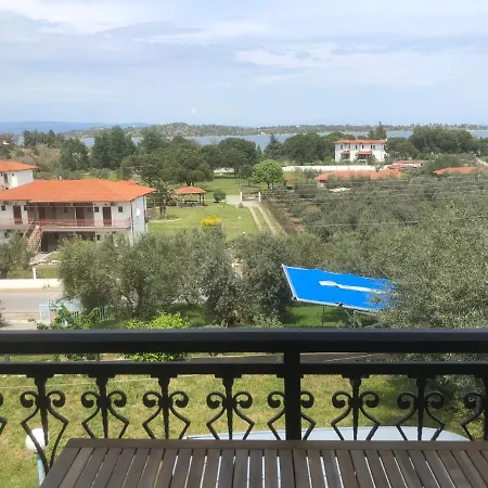 Aparthotel Sakis *
